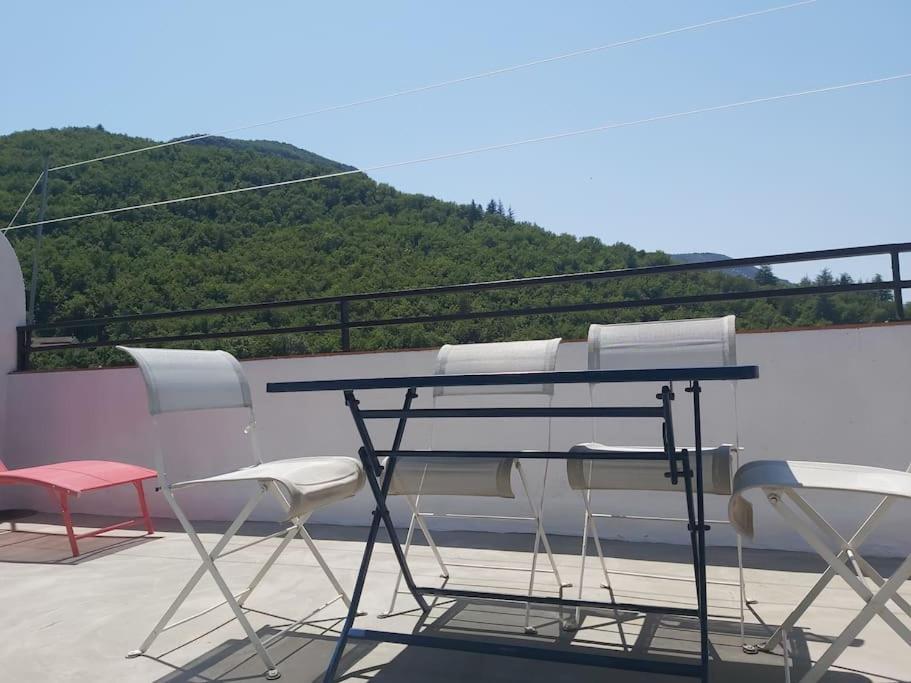 Superbe Appartement Au Coeur Des Cevennes Aveze  Exterior photo